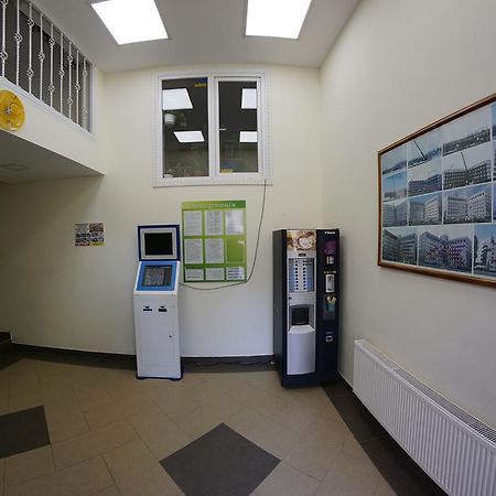 54A Tselinogradskaia Str At Alekseevka Underground Kharkiv Extérieur photo